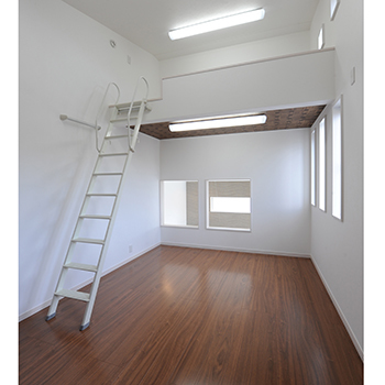 アローラホーム 【堺市／1000万円台／33坪／土地探し／間取り有】大空間でも年中快適に。高性能断熱材で心地よい住まいの建築実例画像9