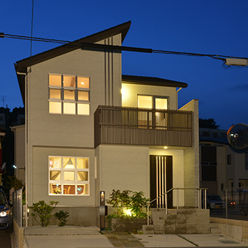 Suumo 1000万円台 多収納を可能にした間取り掲載 河内長野の土地探しから設計士との家づくりまでまとめて依頼 アローラホーム の建築実例詳細 注文住宅