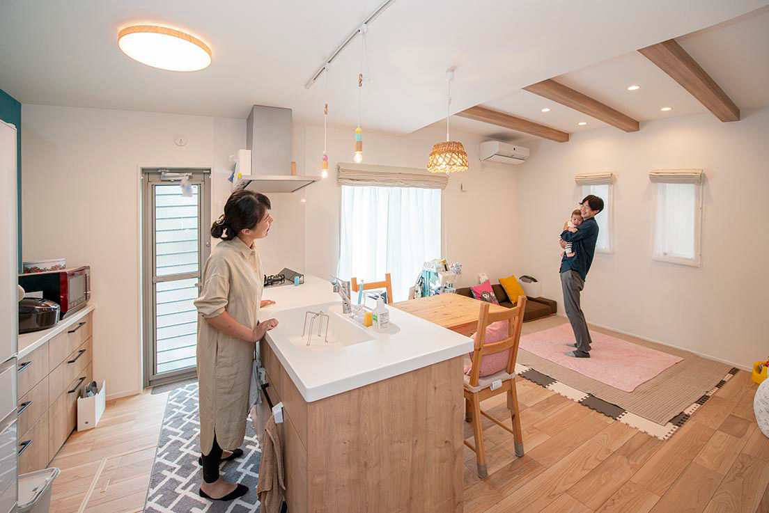 アローラホーム 【堺市・1610万円・土地探し・間取り図有】オープンキッチンや中２階から、リビングで遊ぶ子供を見守れる家の建築実例画像4