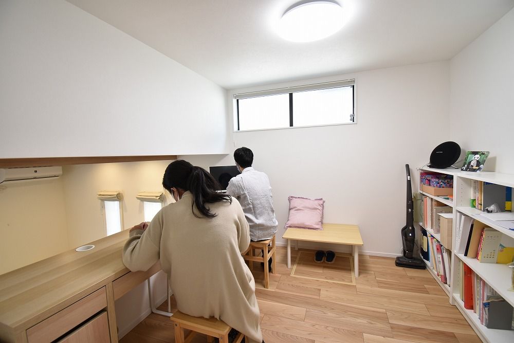 アローラホーム 【堺市・1610万円・土地探し・間取り図有】オープンキッチンや中２階から、リビングで遊ぶ子供を見守れる家の建築実例画像8