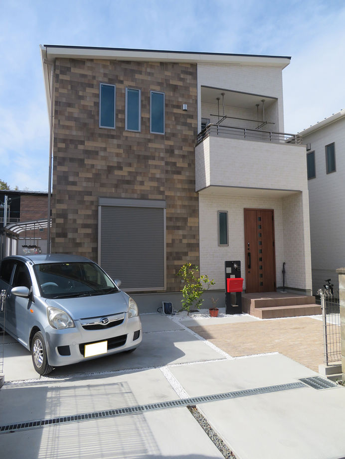 アローラホーム 【堺市・1000万円台・土地探し・間取り図有】カフェスタイルのキッチンで一息、愛猫と過ごす至福のリビングの建築実例画像2