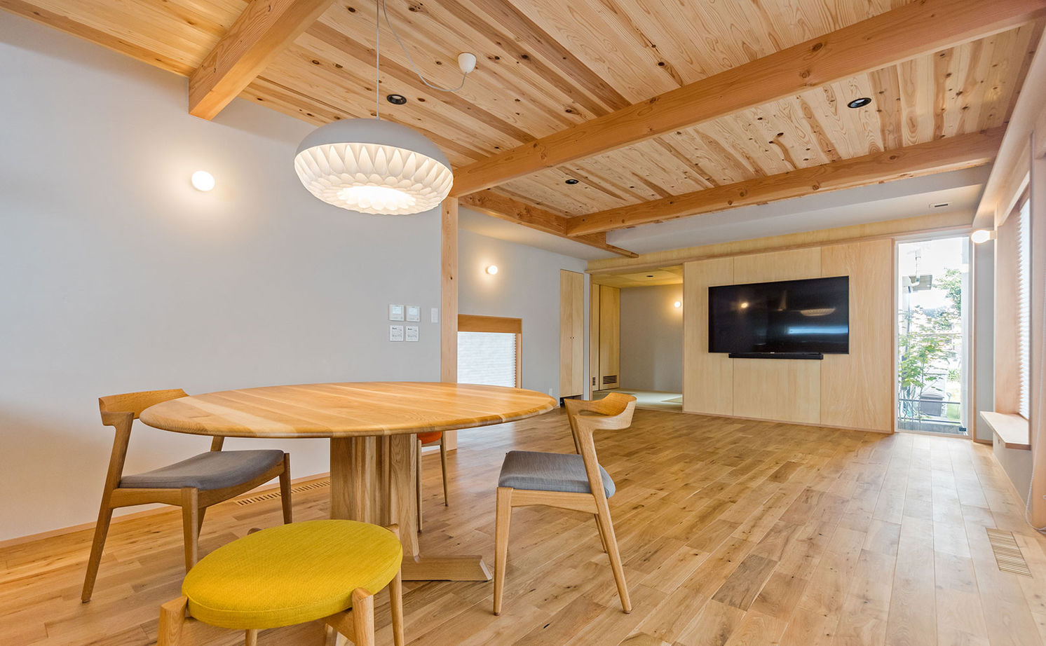 エムズアソシエイツ 【3000万円台/平屋/間取り図】庭を囲むコの字型平屋。高気密高断熱＋床下エアコン＋木製サッシの省エネ住宅の建築実例画像2