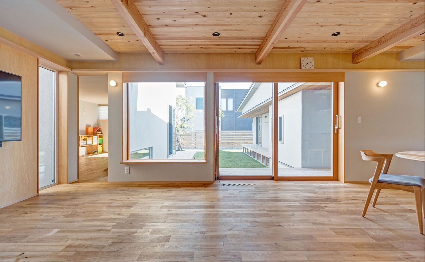 エムズアソシエイツ 【3000万円台/平屋/間取り図】庭を囲むコの字型平屋。高気密高断熱＋床下エアコン＋木製サッシの省エネ住宅の建築実例画像8