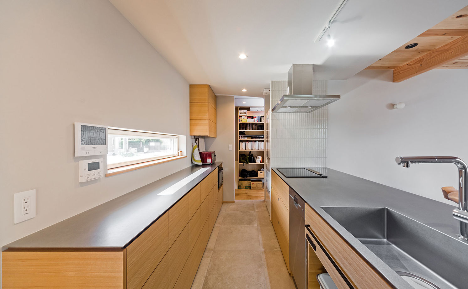 エムズアソシエイツ 【3000万円台/平屋/間取り図】庭を囲むコの字型平屋。高気密高断熱＋床下エアコン＋木製サッシの省エネ住宅の建築実例画像11