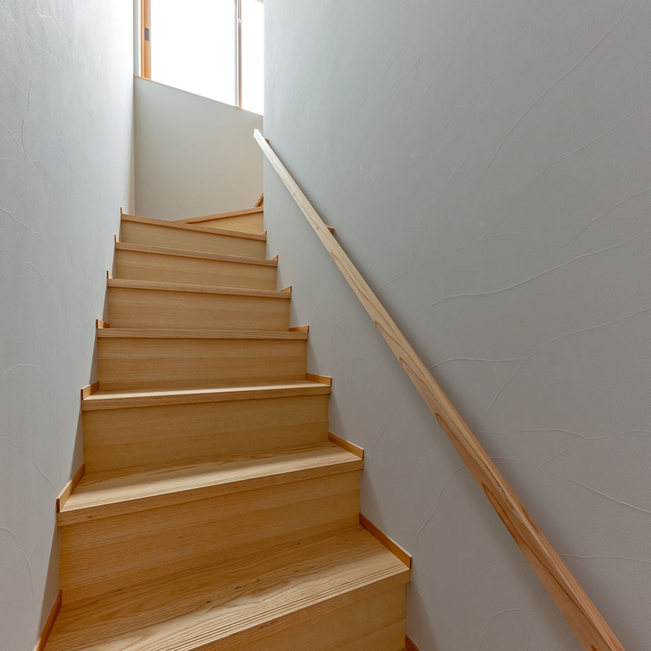 エムズアソシエイツ 【平屋風/52.9坪/間取り図】27m長屋根の二世帯住宅。家族との距離感を保つ工夫のある平屋風和モダンの家の建築実例画像14