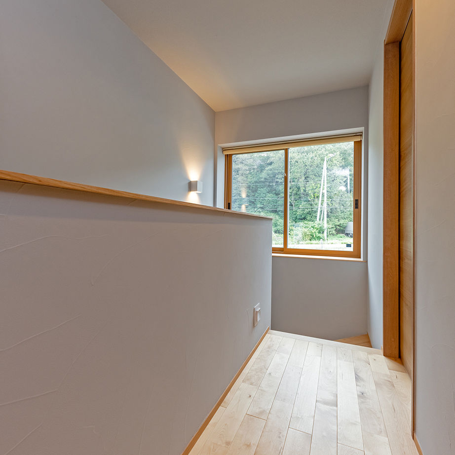 エムズアソシエイツ 【平屋風/52.9坪/間取り図】27m長屋根の二世帯住宅。家族との距離感を保つ工夫のある平屋風和モダンの家の建築実例画像15