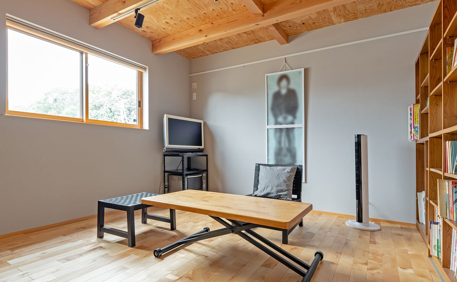 エムズアソシエイツ 【平屋風/52.9坪/間取り図】27m長屋根の二世帯住宅。家族との距離感を保つ工夫のある平屋風和モダンの家の建築実例画像16