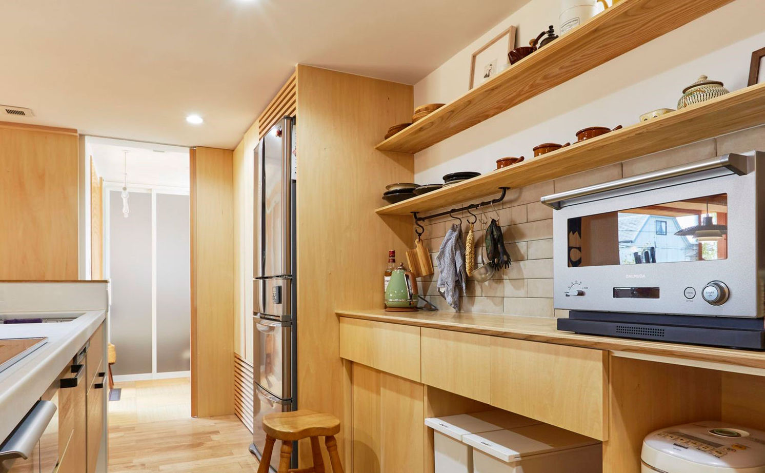 エムズアソシエイツ  【31.5坪/間取り図】高気密高断熱の快適性＋木製サッシ＋自然素材＋造作家具、外と繋がる開放感あふれる家 の建築実例画像6