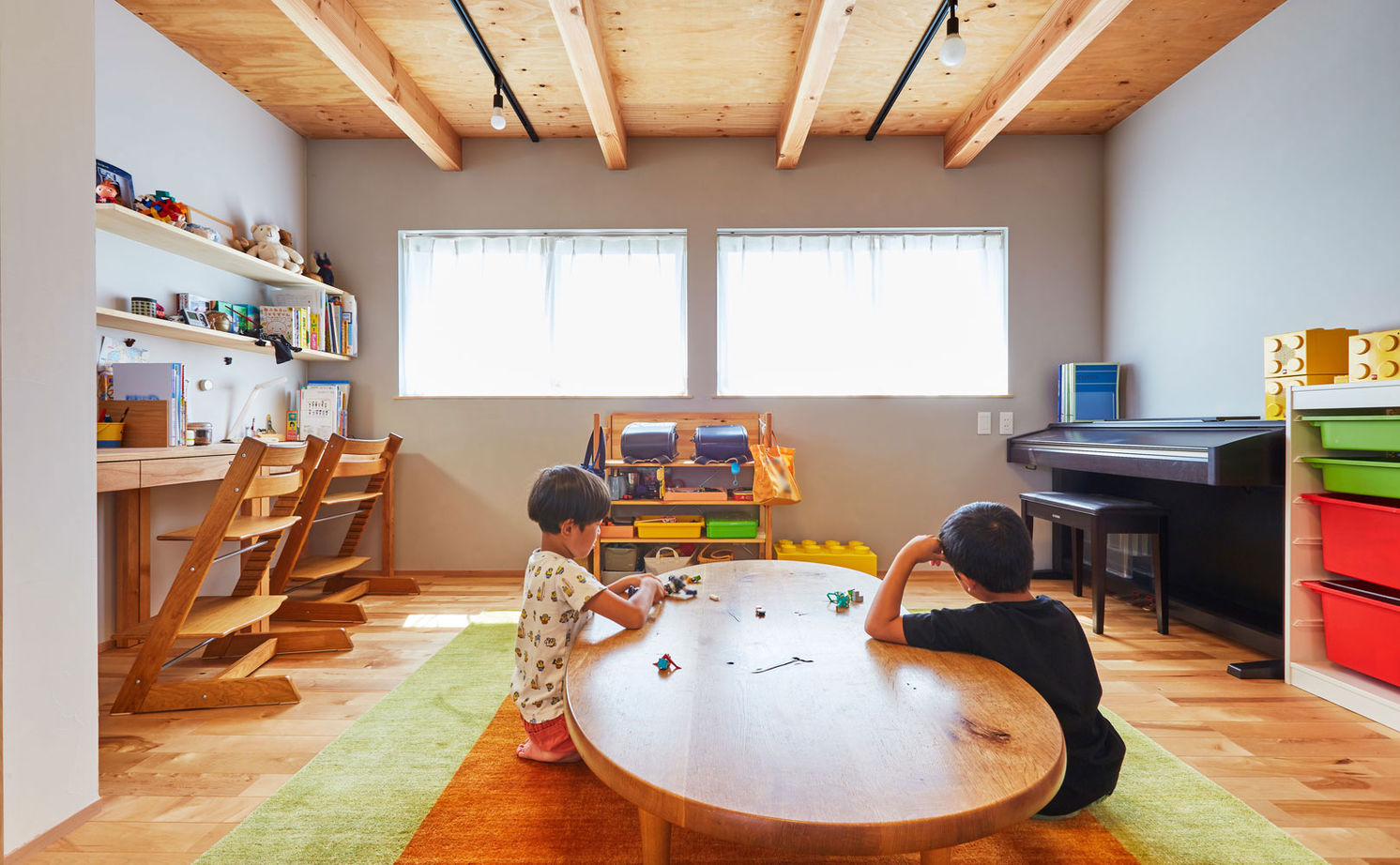 エムズアソシエイツ  【31.5坪/間取り図】高気密高断熱の快適性＋木製サッシ＋自然素材＋造作家具、外と繋がる開放感あふれる家 の建築実例画像13