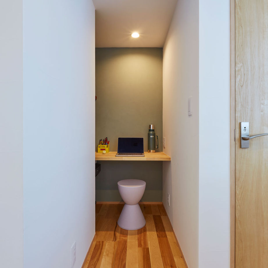 エムズアソシエイツ  【31.5坪/間取り図】高気密高断熱の快適性＋木製サッシ＋自然素材＋造作家具、外と繋がる開放感あふれる家 の建築実例画像14