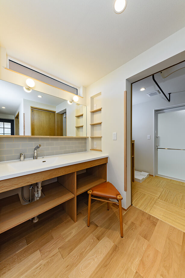 エムズアソシエイツ 【岐阜市/高気密高断熱/自然素材】小上がりの和室や階段下ヌック、小屋裏ロフトなど、空間を賢く利用した家の建築実例画像8