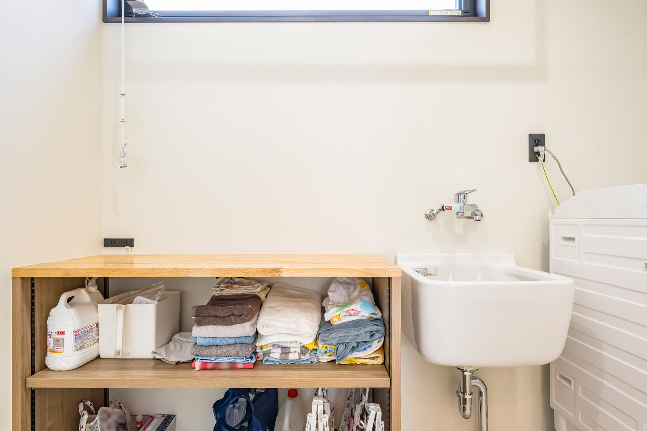 ROOTS 【越谷市/平屋/30坪/2000万円台/間取り図】家族が顔を合わせやすく、家じゅうを回遊できる便利な動線の家の建築実例画像9