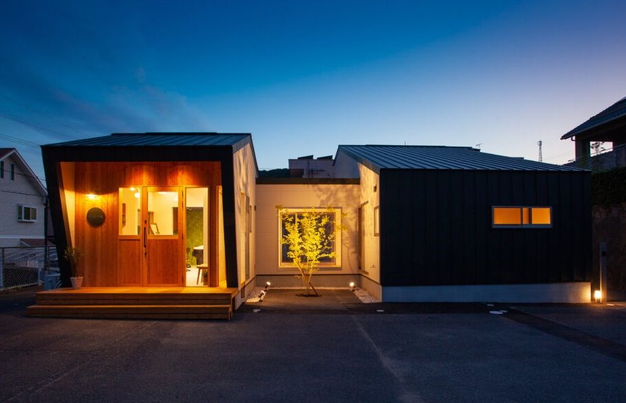 松下工務店 【淡路市｜2000万円台｜建築士の間取り】平屋風の２棟がつながる店舗付き住宅の建築実例画像11