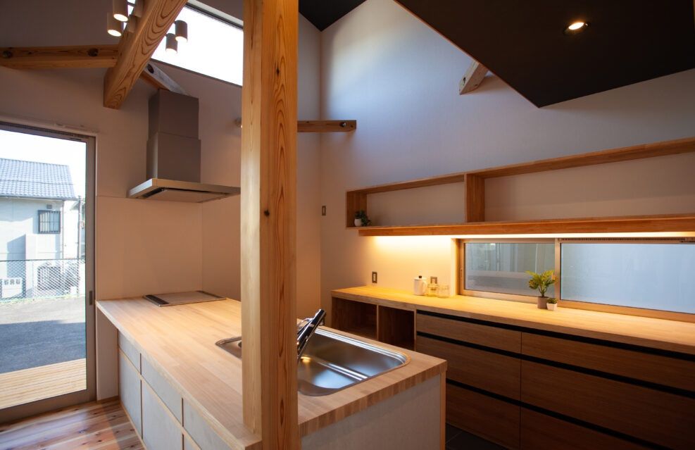 松下工務店 【淡路市｜2000万円台｜建築士の間取り】平屋風の２棟がつながる店舗付き住宅の建築実例画像14