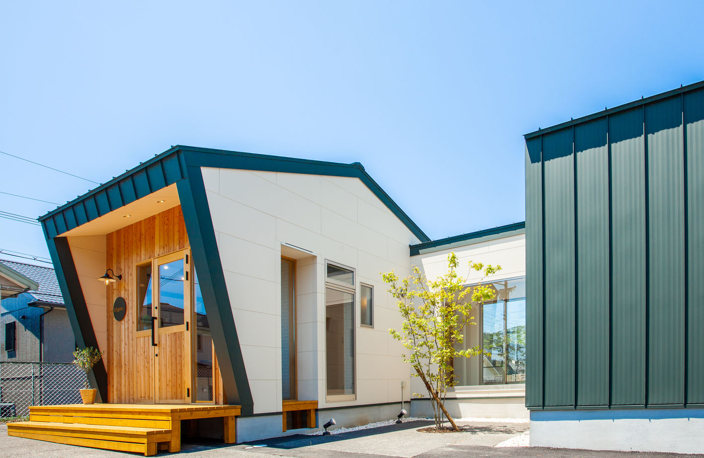 松下工務店 【淡路市｜2000万円台｜建築士の間取り】平屋風の２棟がつながる店舗付き住宅の建築実例画像15