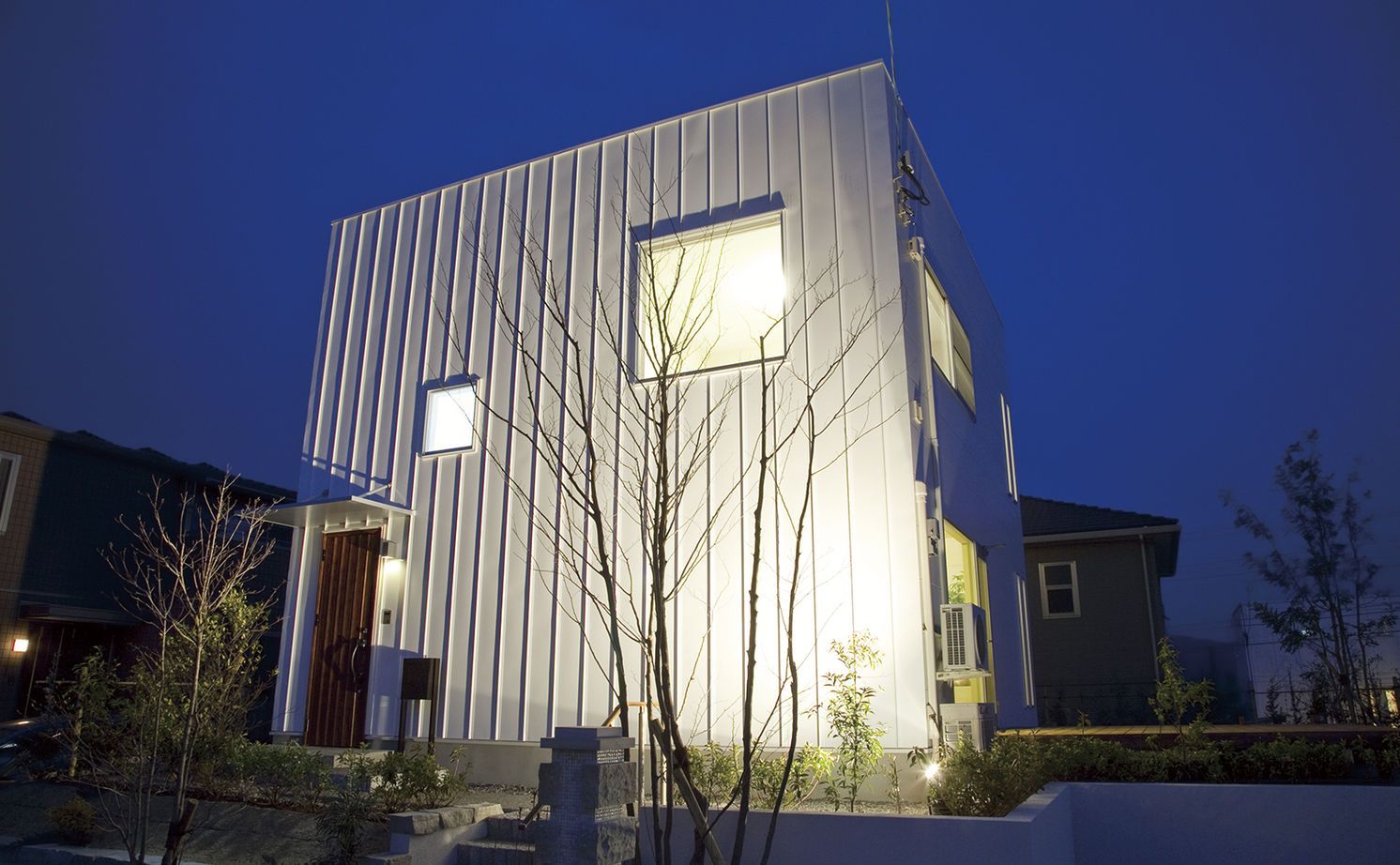 studio＊mag（スタジオマグ） 【1000万円台/29坪/インナーガレージ】ムダなく効率的にコストを抑えたスタイリッシュな家“ZERO-CUBE”の建築実例画像2