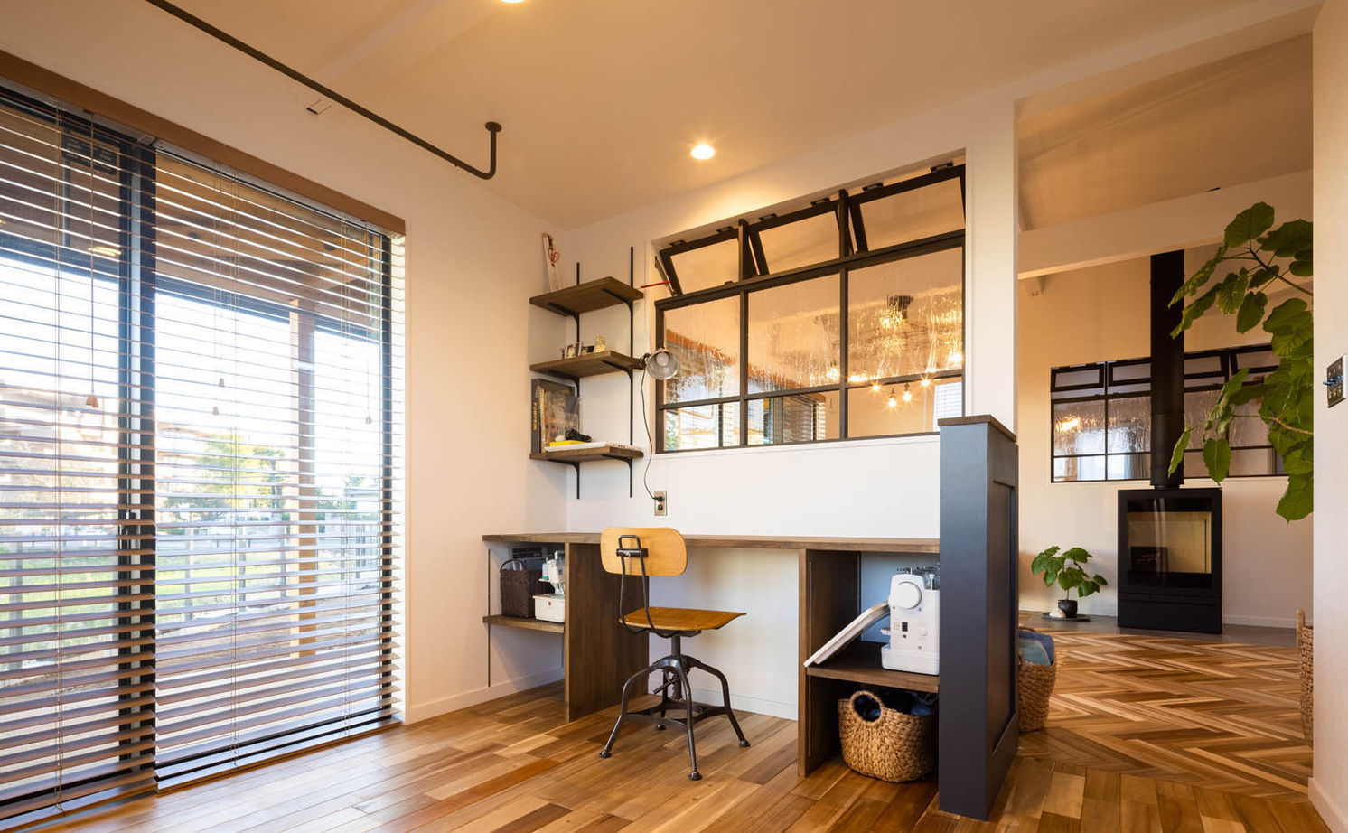 studio＊mag（スタジオマグ） 【1000万円台/27坪/間取り図】持ち物の一つ一つにこだわり私達らしく暮らすヴィンテージスタイルの平屋の建築実例画像12