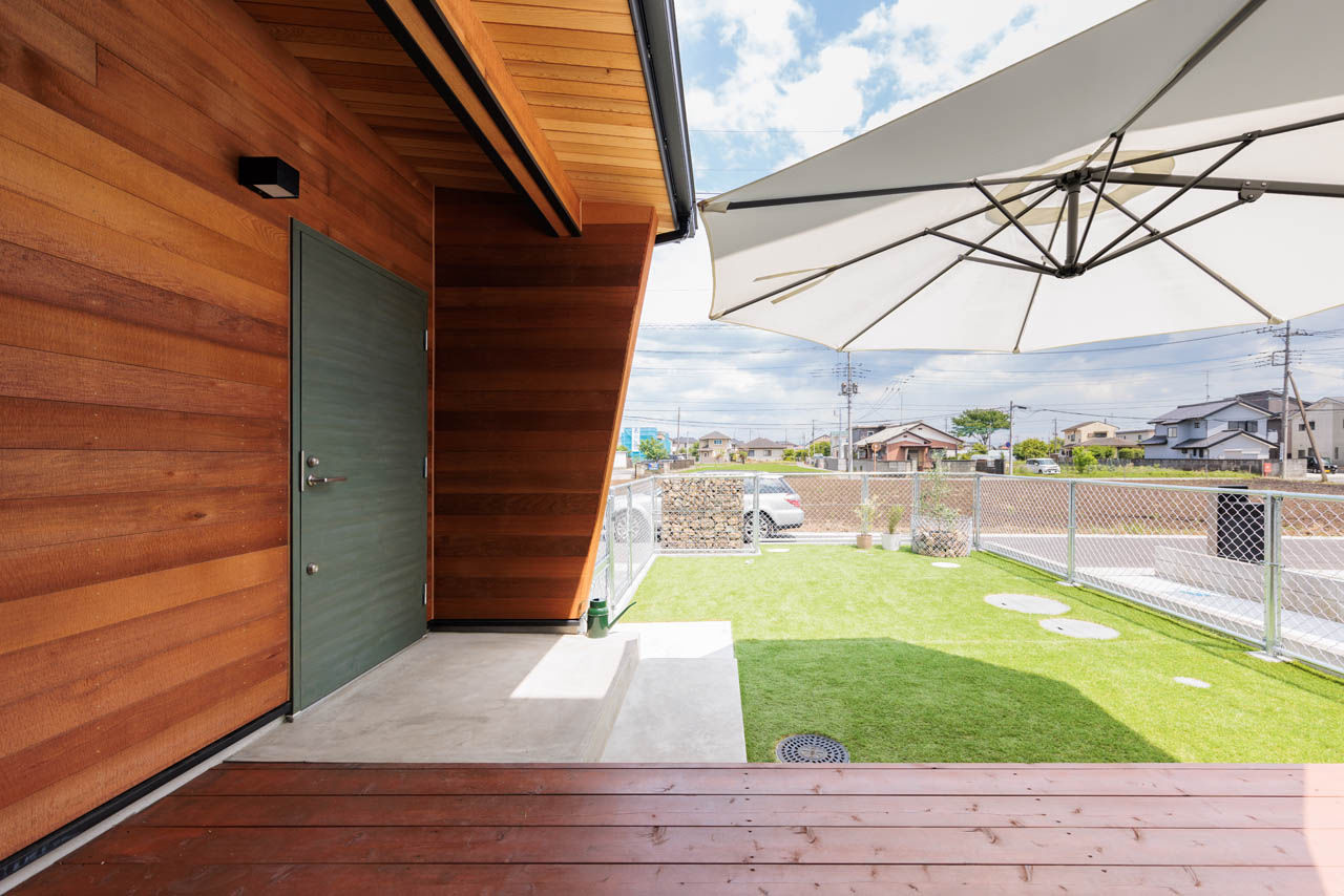 studio＊mag（スタジオマグ） 【1000万円台/32坪/間取り図/ウッドデッキ】ベースプランをカスタム!休日はパラソルを広げて外ごはんを満喫の建築実例画像10