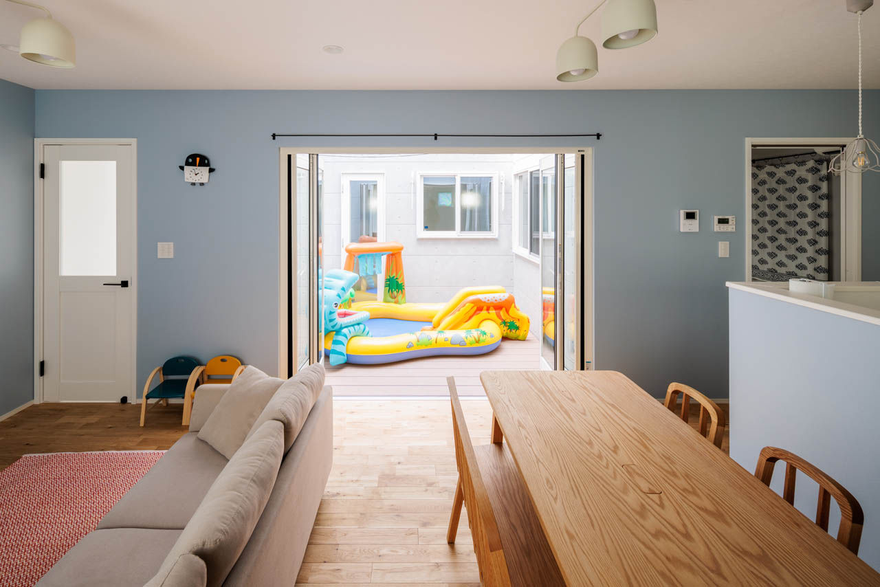 studio＊mag（スタジオマグ） 【1000万円台/33坪/間取り図/中庭】プール遊びもBBQも思い切り満喫！ライトコートの開放感を365日楽しむ家の建築実例画像2