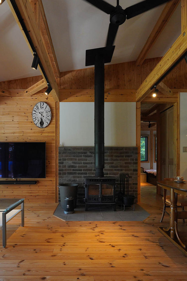 studio＊mag（スタジオマグ） 【1000万円台/26坪/平屋】ウッドデッキの開放感とガレージライフを満喫！365日人生を楽しむ無垢の家の建築実例画像7