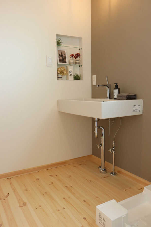 studio＊mag（スタジオマグ） 【1000万円台/26坪/平屋】ウッドデッキの開放感とガレージライフを満喫！365日人生を楽しむ無垢の家の建築実例画像9