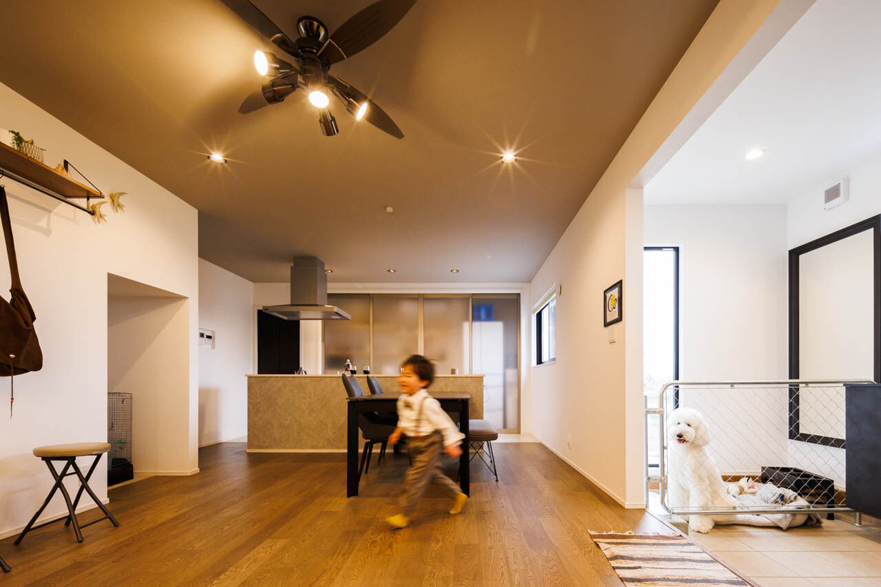 studio＊mag（スタジオマグ） 【1000万円台/31坪/間取り図/吹き抜け】シンプルなのに個性的！自分流のカッコいい家を自由設計＆予算内での建築実例画像5