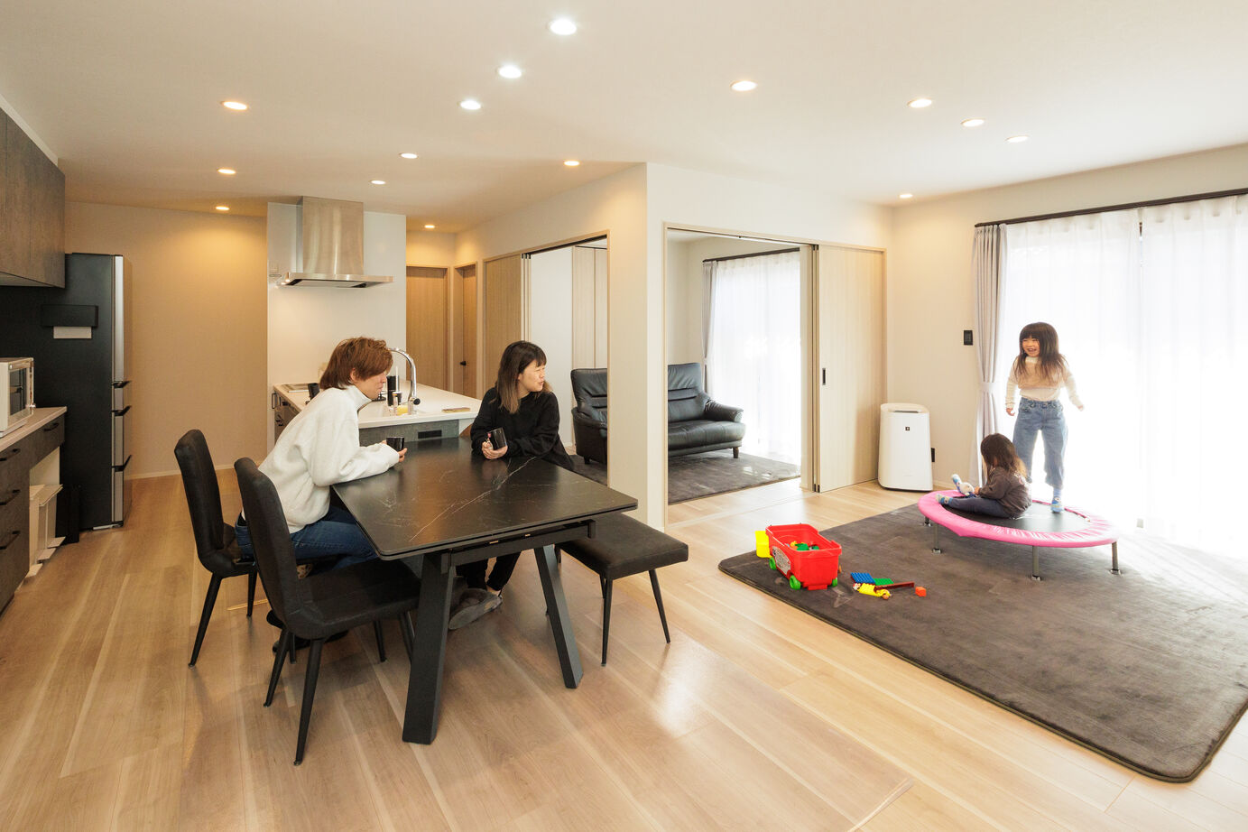 【平屋専門店】平屋セレクト 【平屋/2000万円台/30坪台】回遊動線で快適に暮らす、シンプルモダンな平屋の建築実例画像2