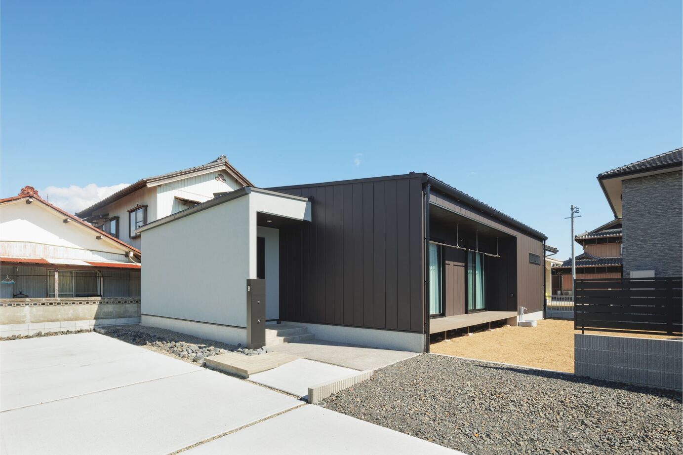 【平屋専門店】平屋セレクト 【平屋/2000万円台/30坪台】回遊動線で快適に暮らす、シンプルモダンな平屋の建築実例画像4