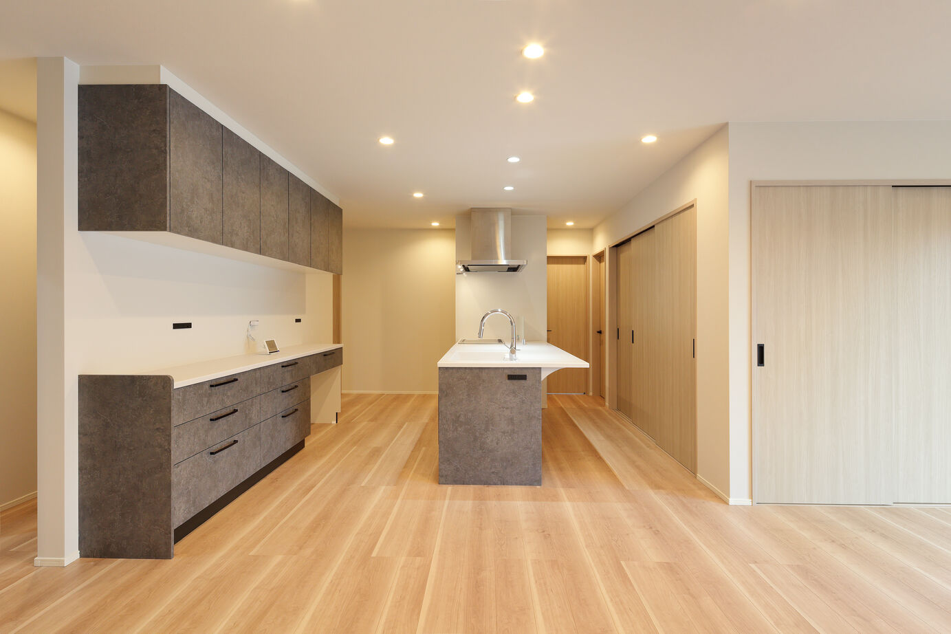 【平屋専門店】平屋セレクト 【平屋/2000万円台/30坪台】回遊動線で快適に暮らす、シンプルモダンな平屋の建築実例画像6