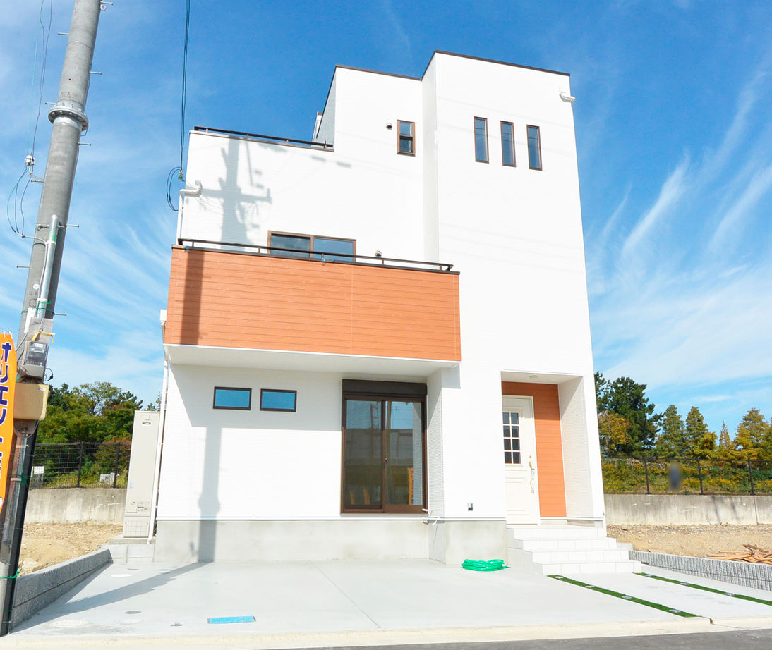 オリエントホーム 海が近い街に似合うカリフォルニアをイメージした爽やかなデザインが魅力の家の建築実例画像3
