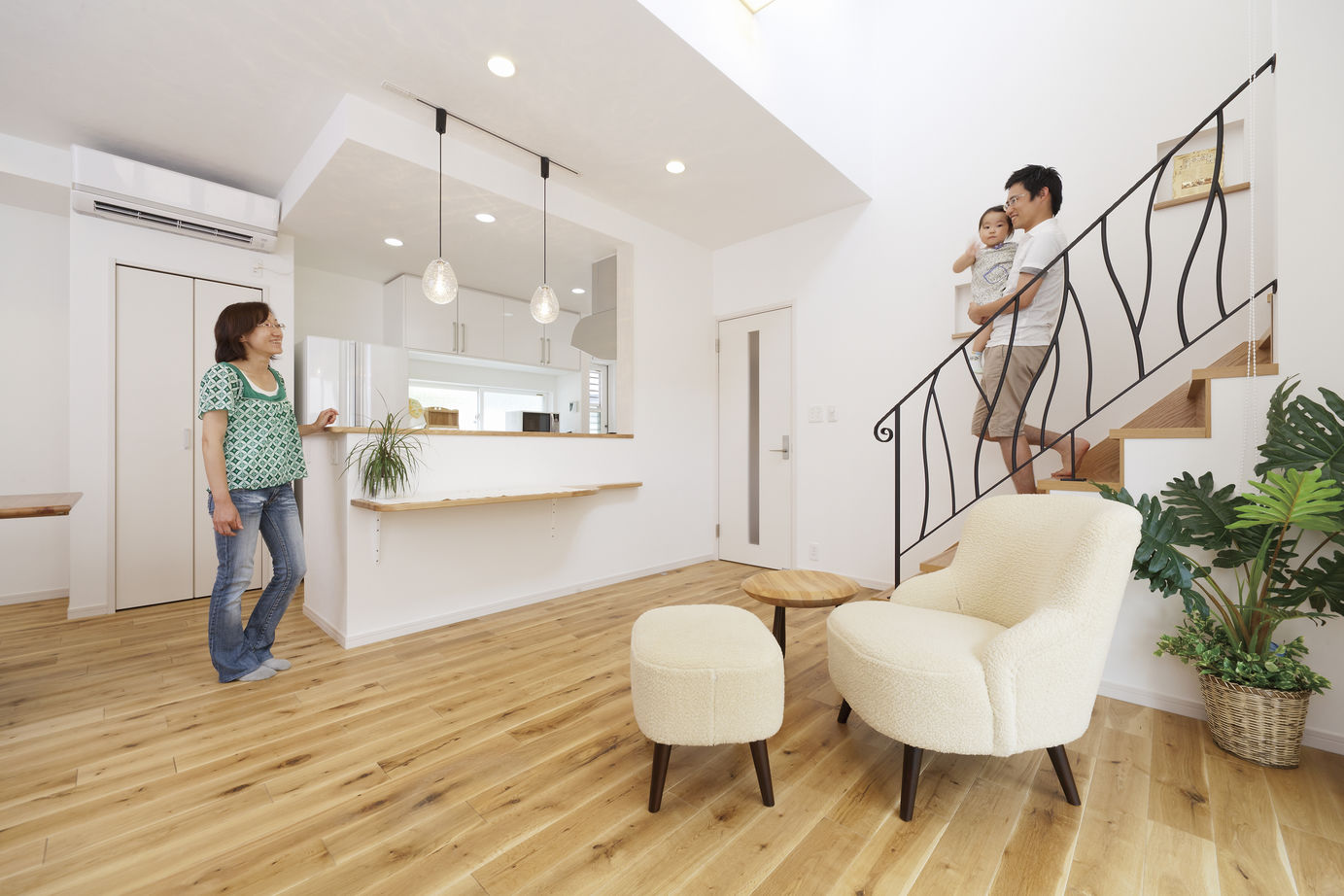 ハスカーサ　ポラスグループ 【1000万円台/32坪/吹抜け】オレンジ色の洋瓦屋根が特徴の南欧リゾートスタイルの明るく暮らしやすい家の建築実例画像3