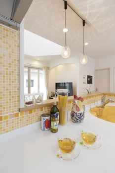 ハスカーサ　ポラスグループ 【1000万円台/32坪/吹抜け】オレンジ色の洋瓦屋根が特徴の南欧リゾートスタイルの明るく暮らしやすい家の建築実例画像6