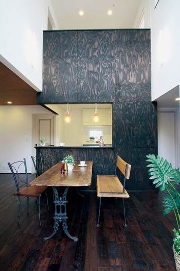 ハスカーサ　ポラスグループ 【42坪/ビルトインガレージ/収納/採光】仕事場と居住空間を完全分離。ライフスタイルに合わせた3階建て住宅の建築実例画像6