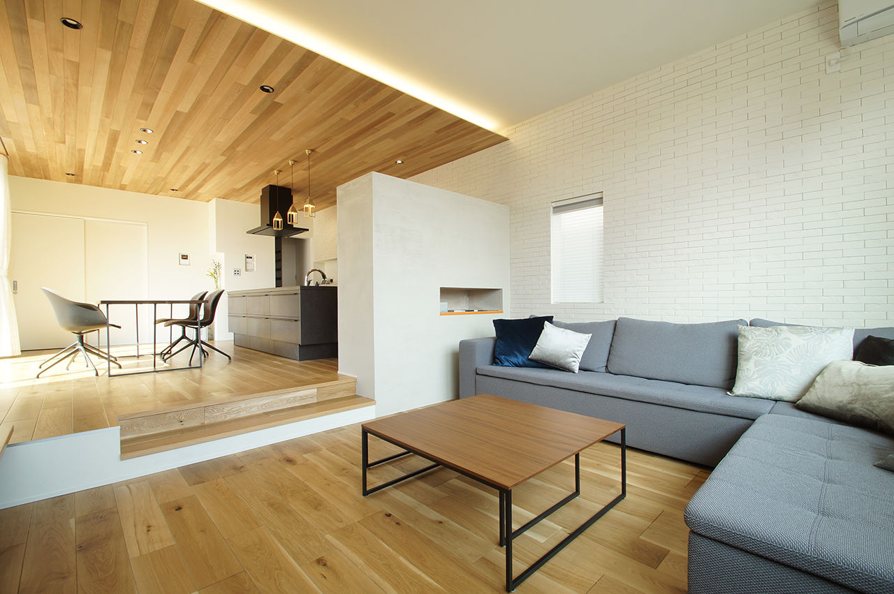 ハスカーサ　ポラスグループ 【30坪台/片流れ屋根/中庭/回遊動線/ダウンフロアリビング】場所ごとに変化する空間を楽しむ寛ぎと癒しの家の建築実例画像4