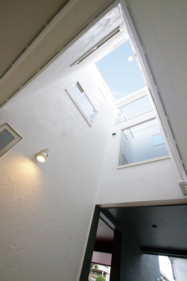 ハスカーサ　ポラスグループ 【50坪台/完全分離型二世帯/3階建て/中庭】スタイリッシュな外観とワクワクできる大胆アイデア満載な家の建築実例画像9