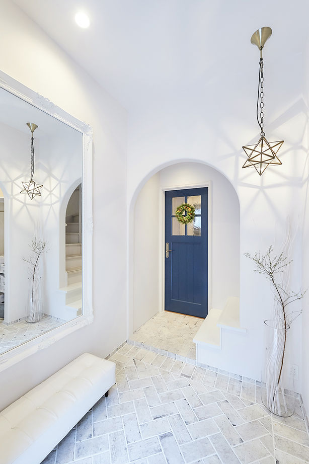 ハスカーサ　ポラスグループ 【4000万円台/二世帯住宅/完全分離型/間取り図あり】エーゲ海の街並みを彷彿とさせる美しい白い3階建ての家の建築実例画像2