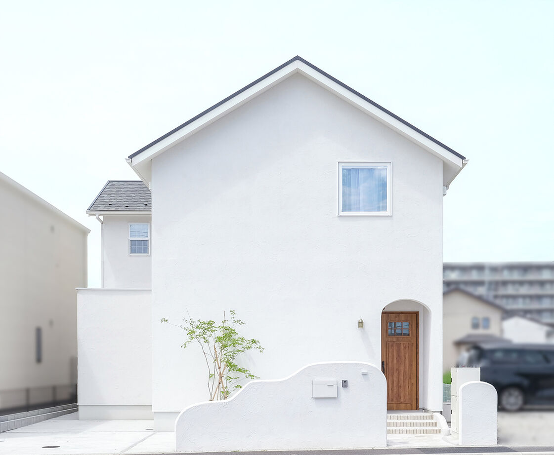 ハスカーサ　ポラスグループ 【4000万円台/30坪台/職住一体/間取り図あり】理想と向き合い丁寧に実現。洗練さとぬくもりに包まれた家の建築実例画像2