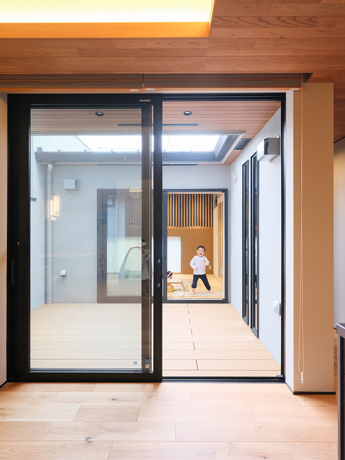 ハスカーサ　ポラスグループ 【4000万円台/40坪台/中庭】直線が織りなす、端正な美しさ。ゲストとくつろぐミニマルな家の建築実例画像5