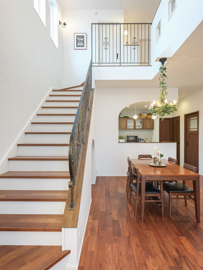 ハスカーサ　ポラスグループ 【3000万円台/40坪台/吹抜け/間取り図あり】大好きな作家の世界観をカタチに。子育てにも優しい理想の家の建築実例画像5