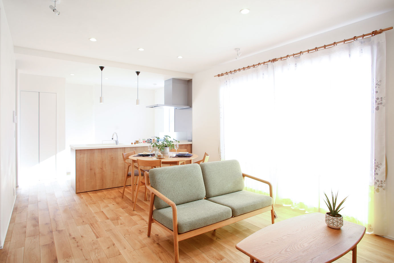 花みずき工房 【静岡｜G2グレード｜間取図あり】高断熱×太陽光発電、天然素材を多用した優しく高性能なデザイン住宅の建築実例画像2