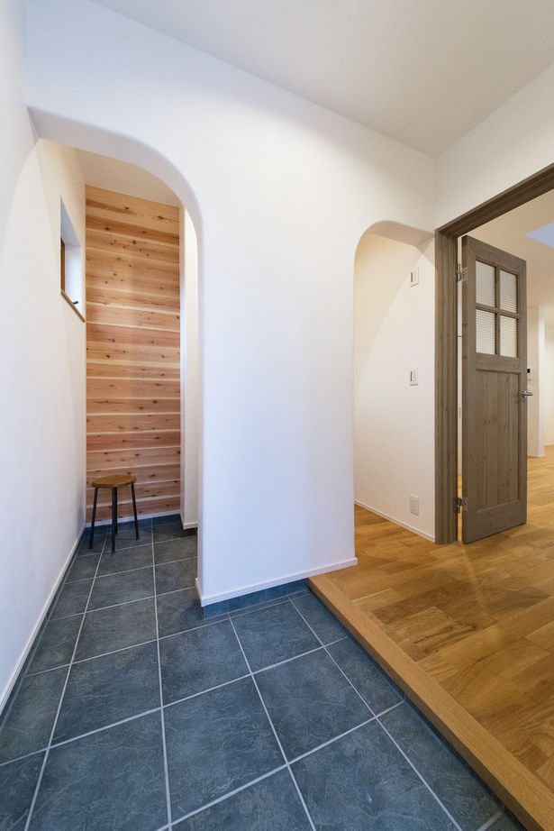 花みずき工房 【静岡｜北欧風｜吹抜け｜2400万円｜間取図あり】光と風がたっぷり注ぐ、"甘すぎない"北欧テイストの住まいの建築実例画像9