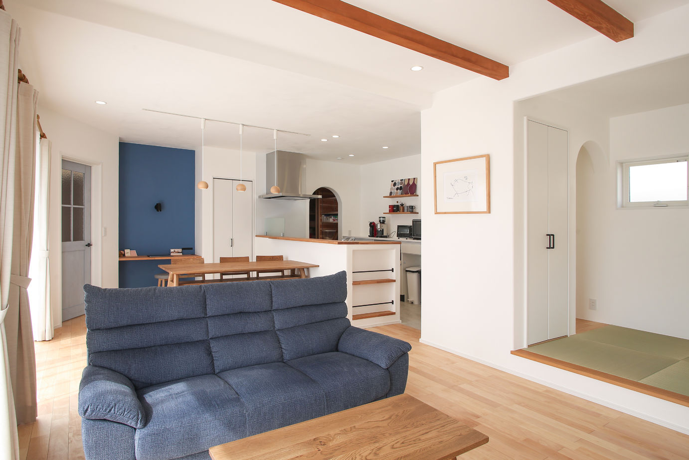 花みずき工房 【静岡｜ガレージハウス｜2000万円台】自慢のロードバイクガレージで趣味満喫！プロヴァンステイストの家の建築実例画像6