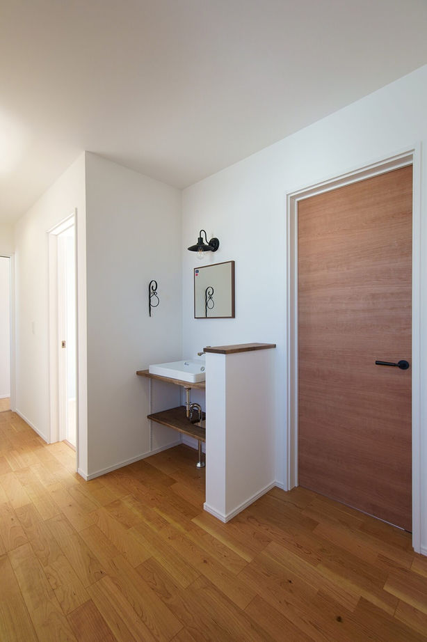 花みずき工房 【静岡｜ガレージハウス｜2000万円台】自慢のロードバイクガレージで趣味満喫！プロヴァンステイストの家の建築実例画像9