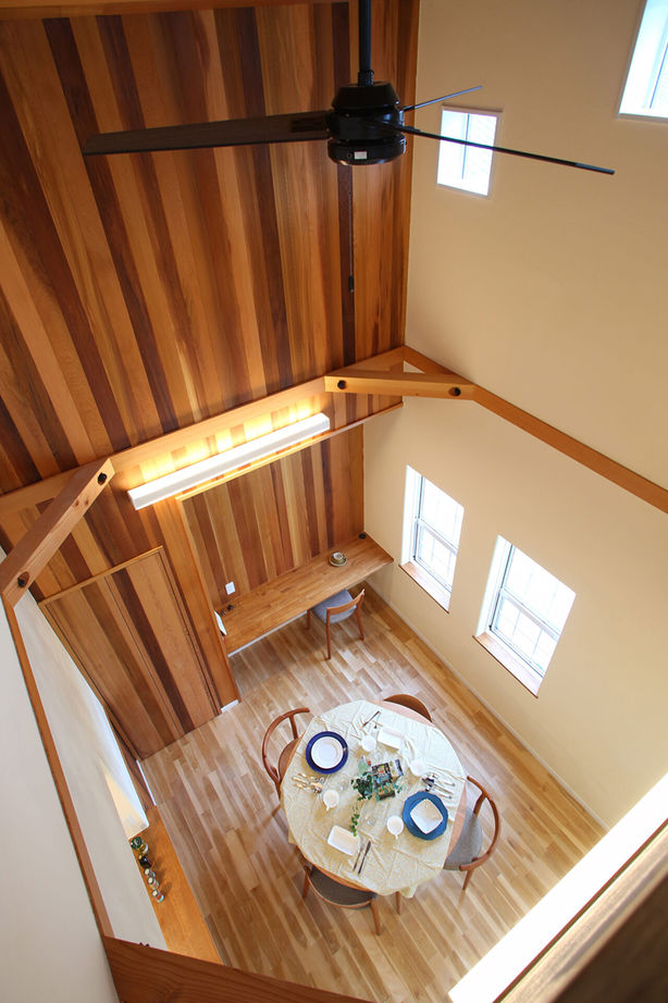 花みずき工房 【静岡｜二世帯｜南欧風｜3000万円台｜間取図あり】自然素材の経年美も楽しみ。三世代全員が快適な木の家の建築実例画像4