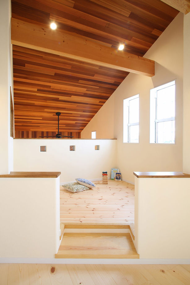 花みずき工房 【静岡｜二世帯｜南欧風｜3000万円台｜間取図あり】自然素材の経年美も楽しみ。三世代全員が快適な木の家の建築実例画像6