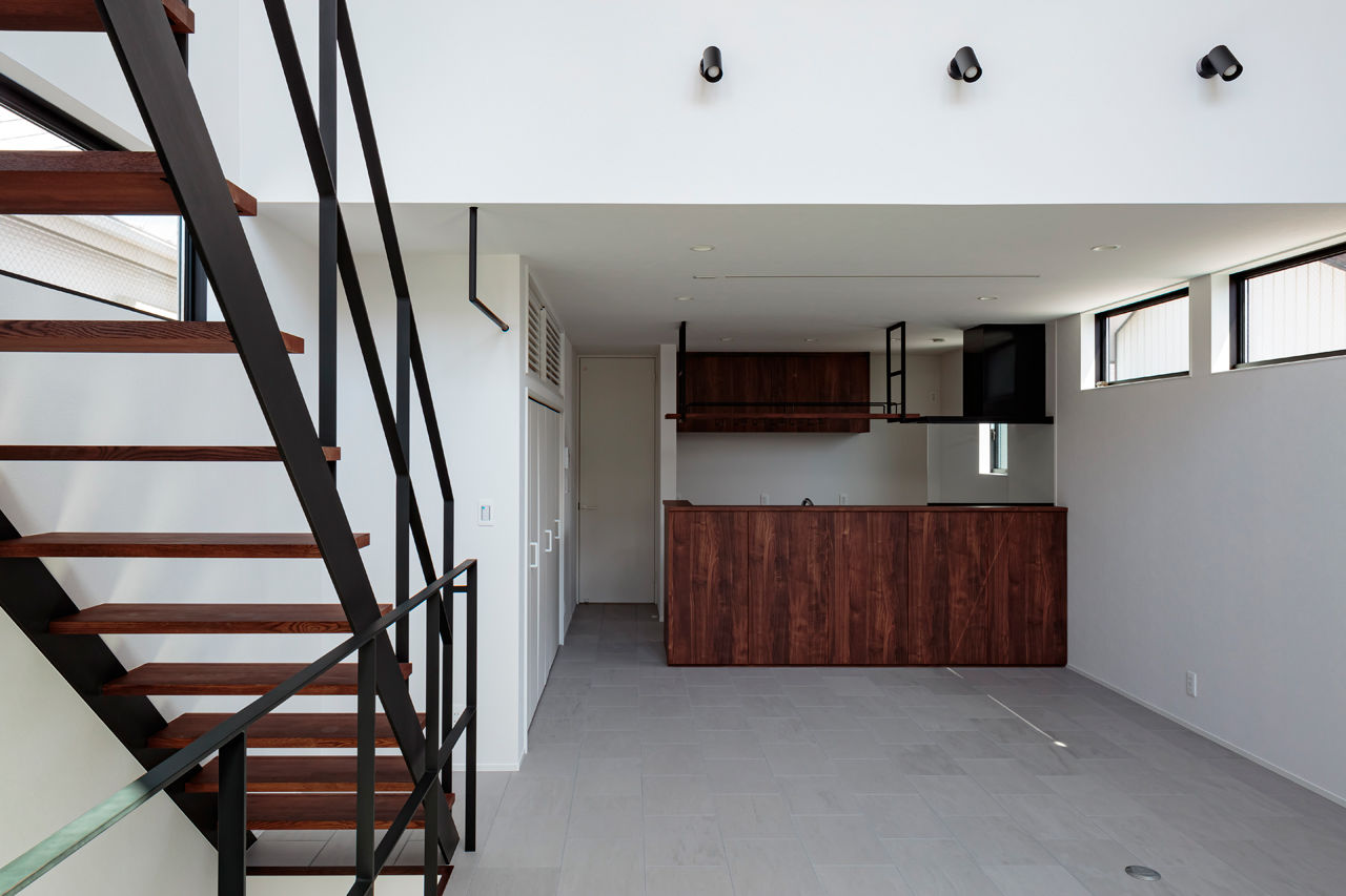 丸山建設（Ｅ‐ＨＯＭＥ一級建築士事務所） 【愛知県/2000万円台/おしゃれなシンプルモダン/間取図有】天井高5ｍの吹抜け&2階リビングは最高です！の建築実例画像4