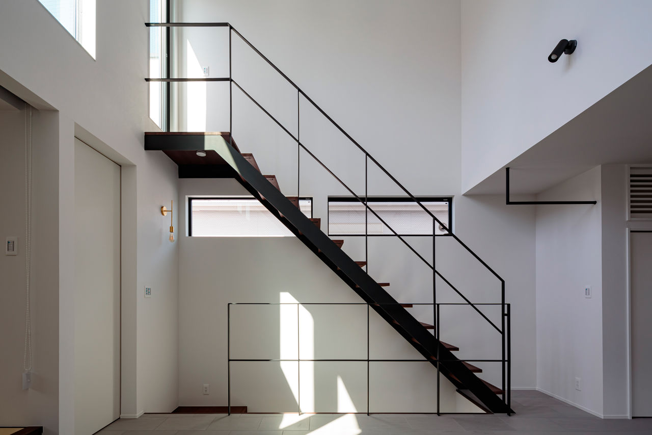 丸山建設（Ｅ‐ＨＯＭＥ一級建築士事務所） 【愛知県/2000万円台/おしゃれなシンプルモダン/間取図有】天井高5ｍの吹抜け&2階リビングは最高です！の建築実例画像5