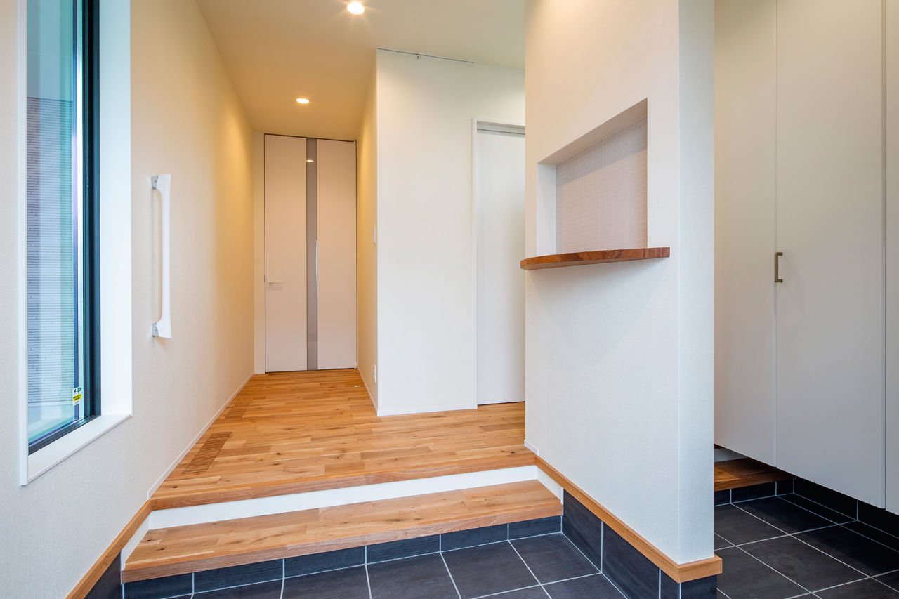 丸山建設（Ｅ‐ＨＯＭＥ一級建築士事務所） 【愛知県/3000万円台/ビルトインガレージ/間取図有】アイランドキッチンの家 夫婦で暮らすおしゃれな家の建築実例画像6