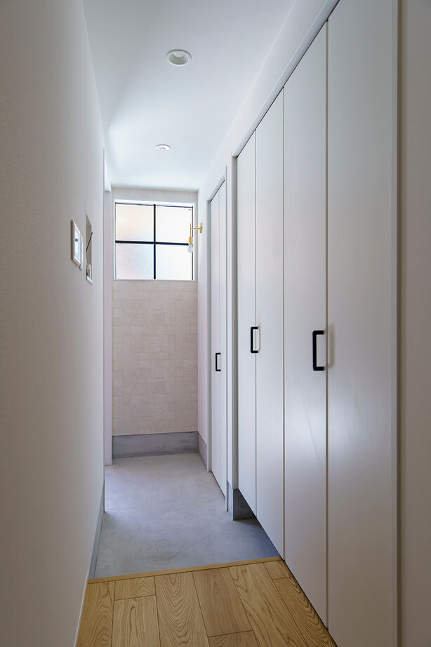 丸山建設（Ｅ‐ＨＯＭＥ一級建築士事務所） 【間口約4ｍ／狭小地／吹抜】一級建築士と創る「自分らしい家」。光降り注ぐLDK、狭小地の都市型住宅の建築実例画像8