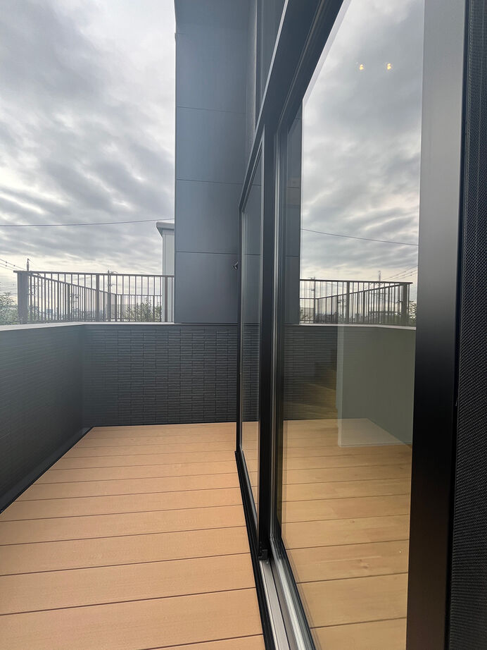 丸山建設（Ｅ‐ＨＯＭＥ一級建築士事務所） 【愛知県/高低差/高さ制限/建ぺい率/半地下】一級建築士と創る。1階層2.1m天井の開放的な住まいの建築実例画像5